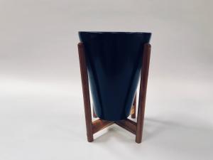 Love Bite ceramic pot Black(medium) with Wooden stand